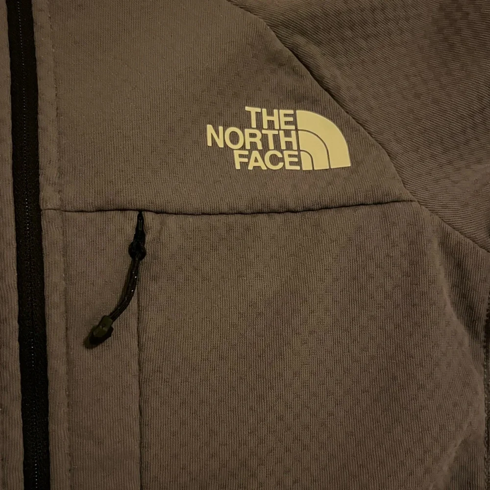 North Face Future Fleece Jacket. - Picture 5 of 8